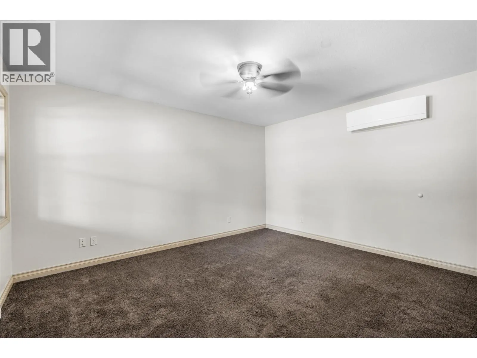 427 Hummingbird Avenue