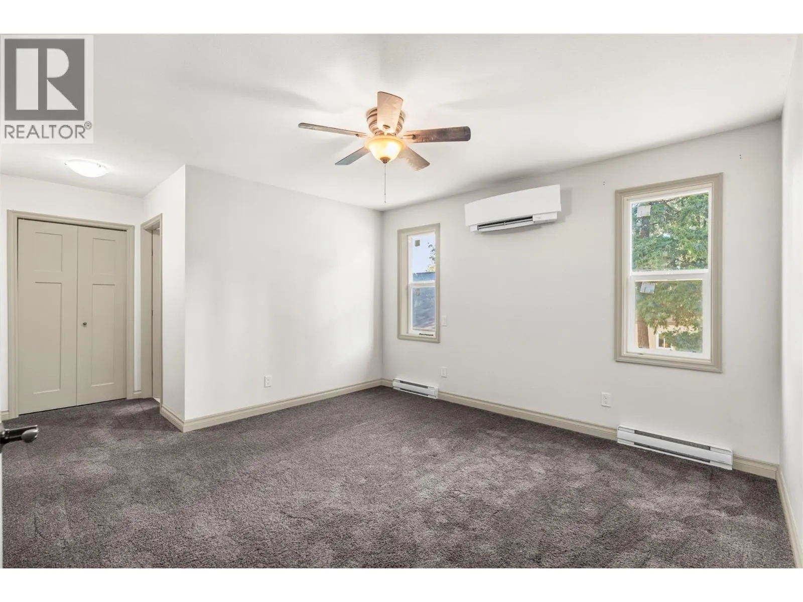427 Hummingbird Avenue