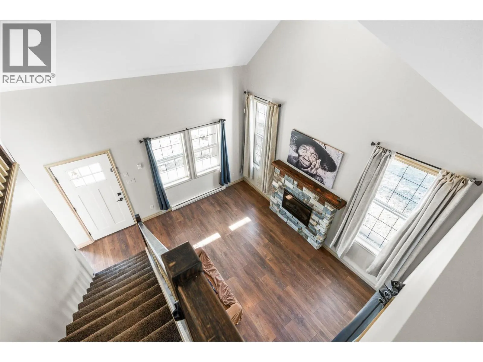 427 Hummingbird Avenue