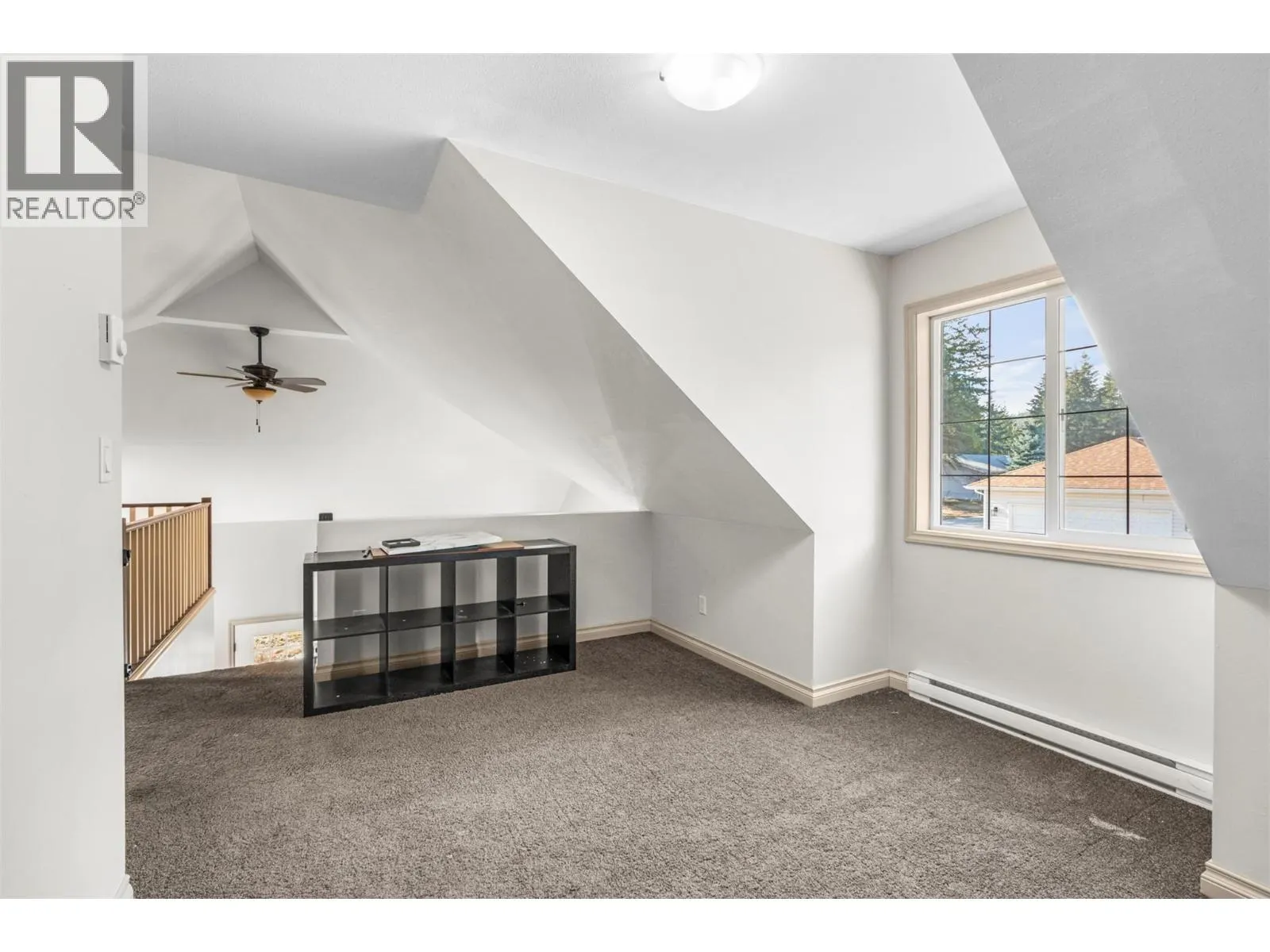 427 Hummingbird Avenue
