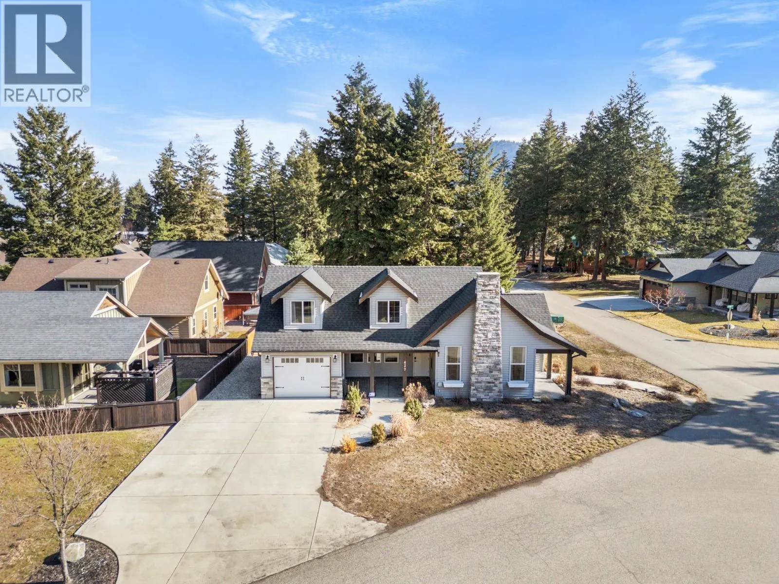 427 Hummingbird Avenue