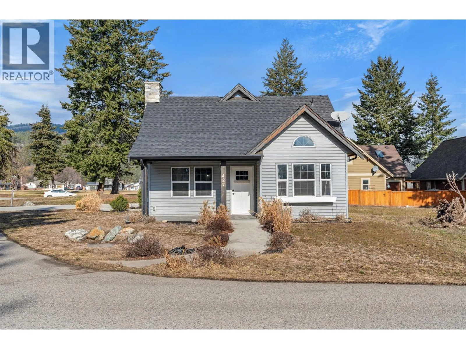 427 Hummingbird Avenue