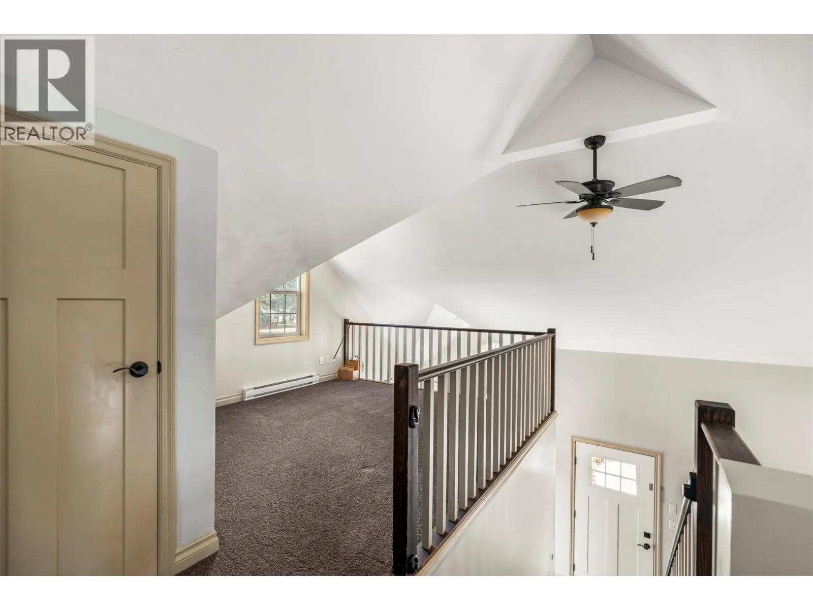 427 Hummingbird Avenue