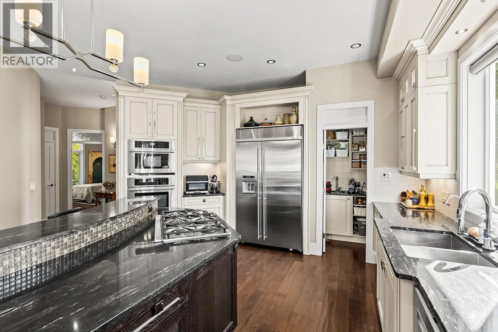 2410 Abbott Street Unit# 4