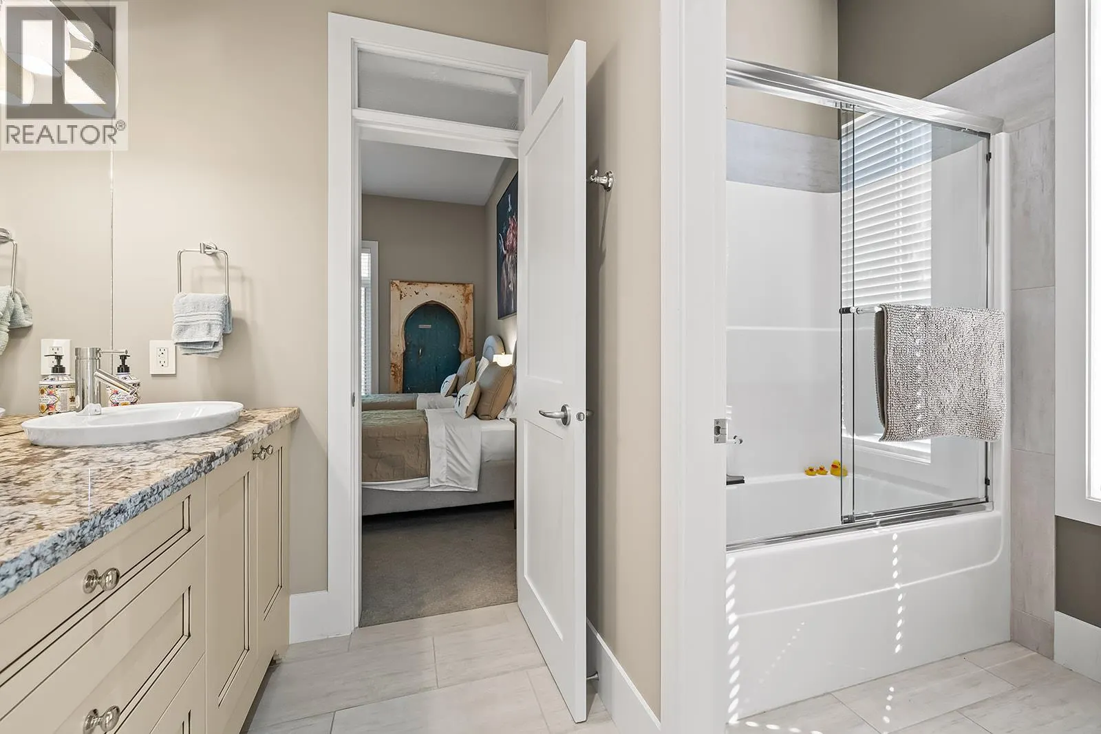 2410 Abbott Street Unit# 4
