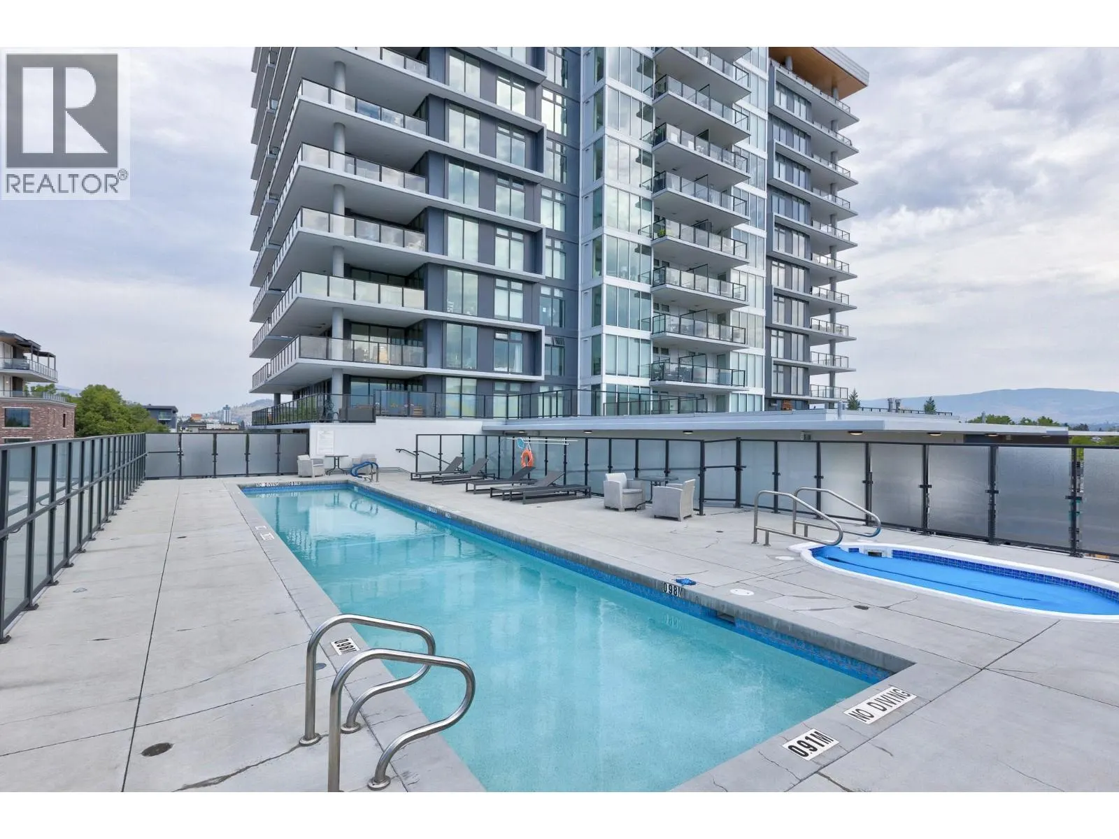 485 Groves Avenue Unit# 406