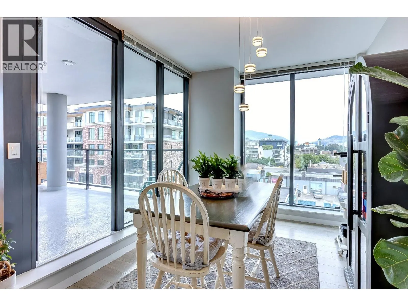 485 Groves Avenue Unit# 406