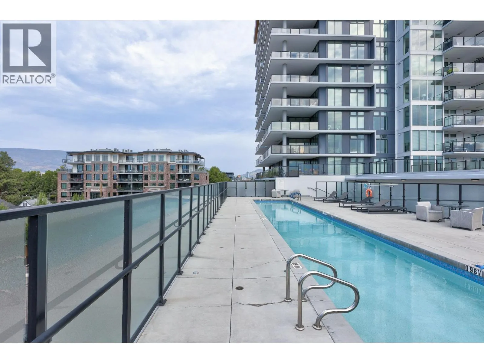 485 Groves Avenue Unit# 406