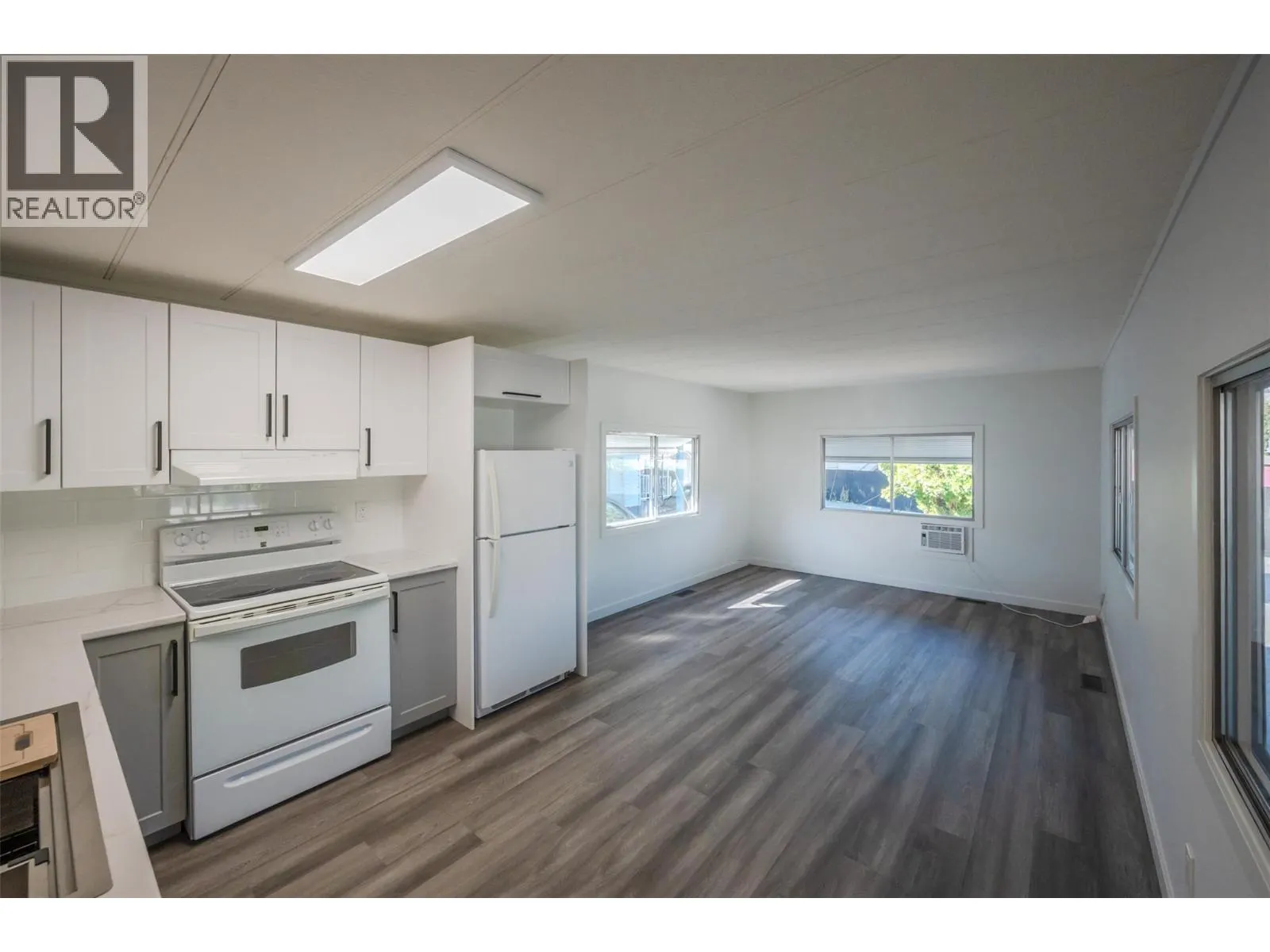 197 Dauphin Avenue Unit# 14