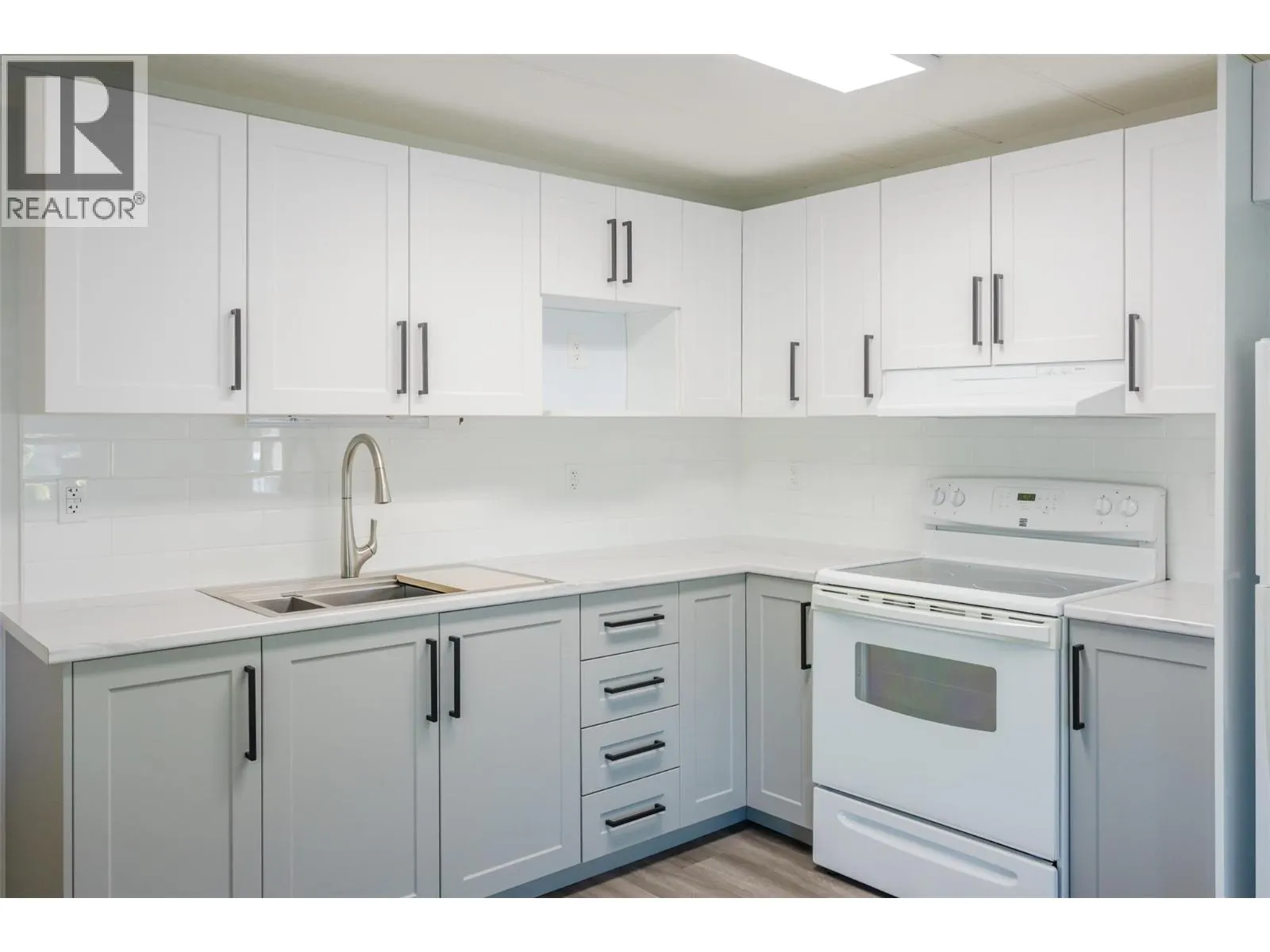 197 Dauphin Avenue Unit# 14