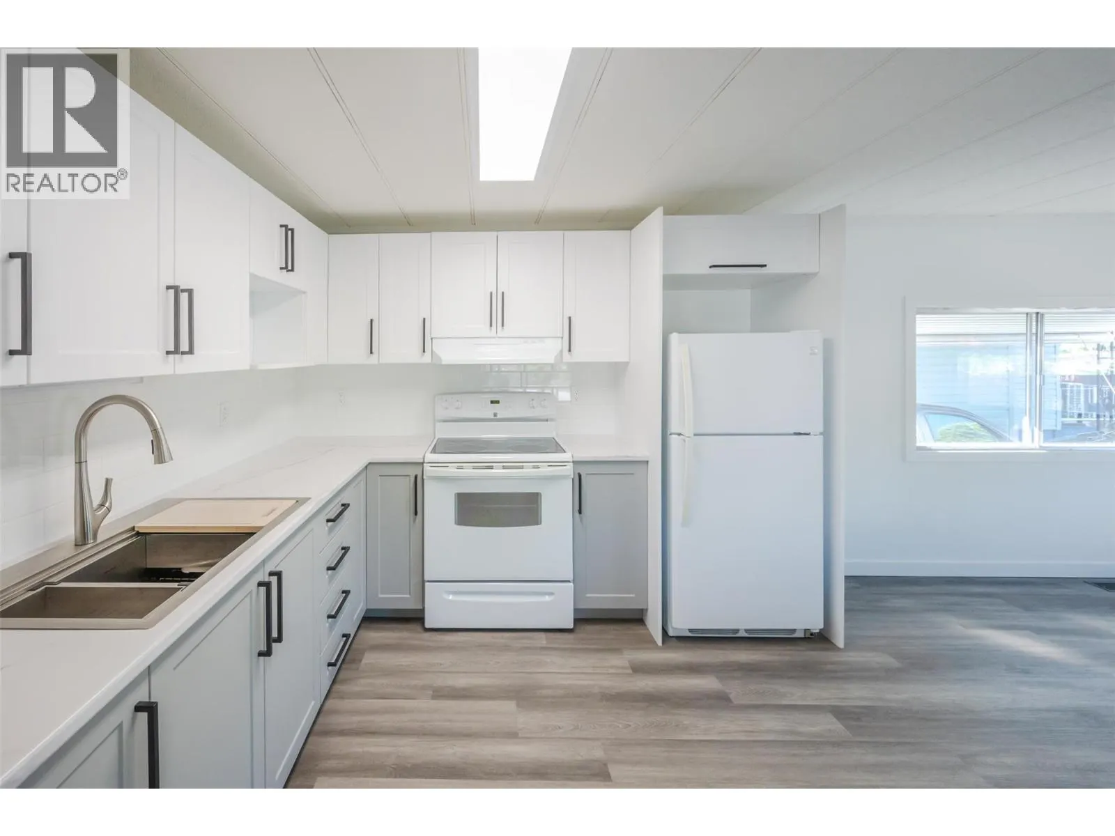 197 Dauphin Avenue Unit# 14