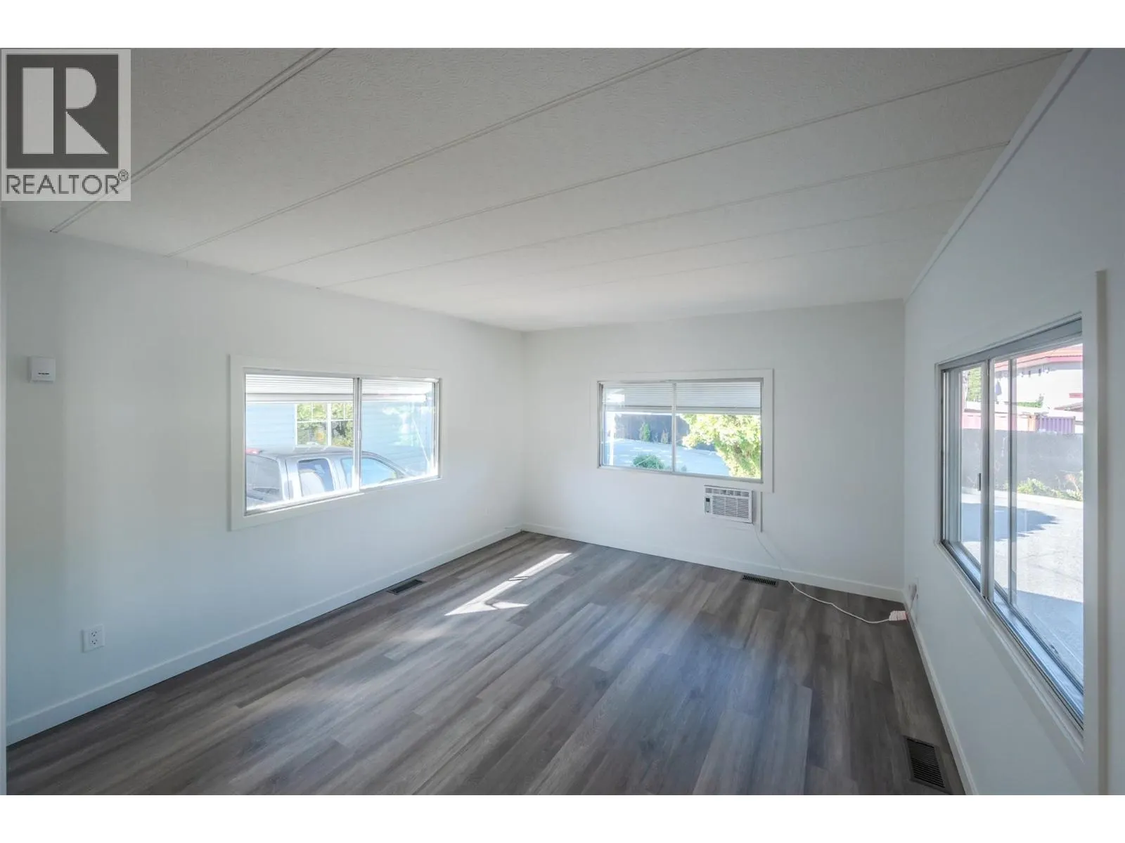 197 Dauphin Avenue Unit# 14