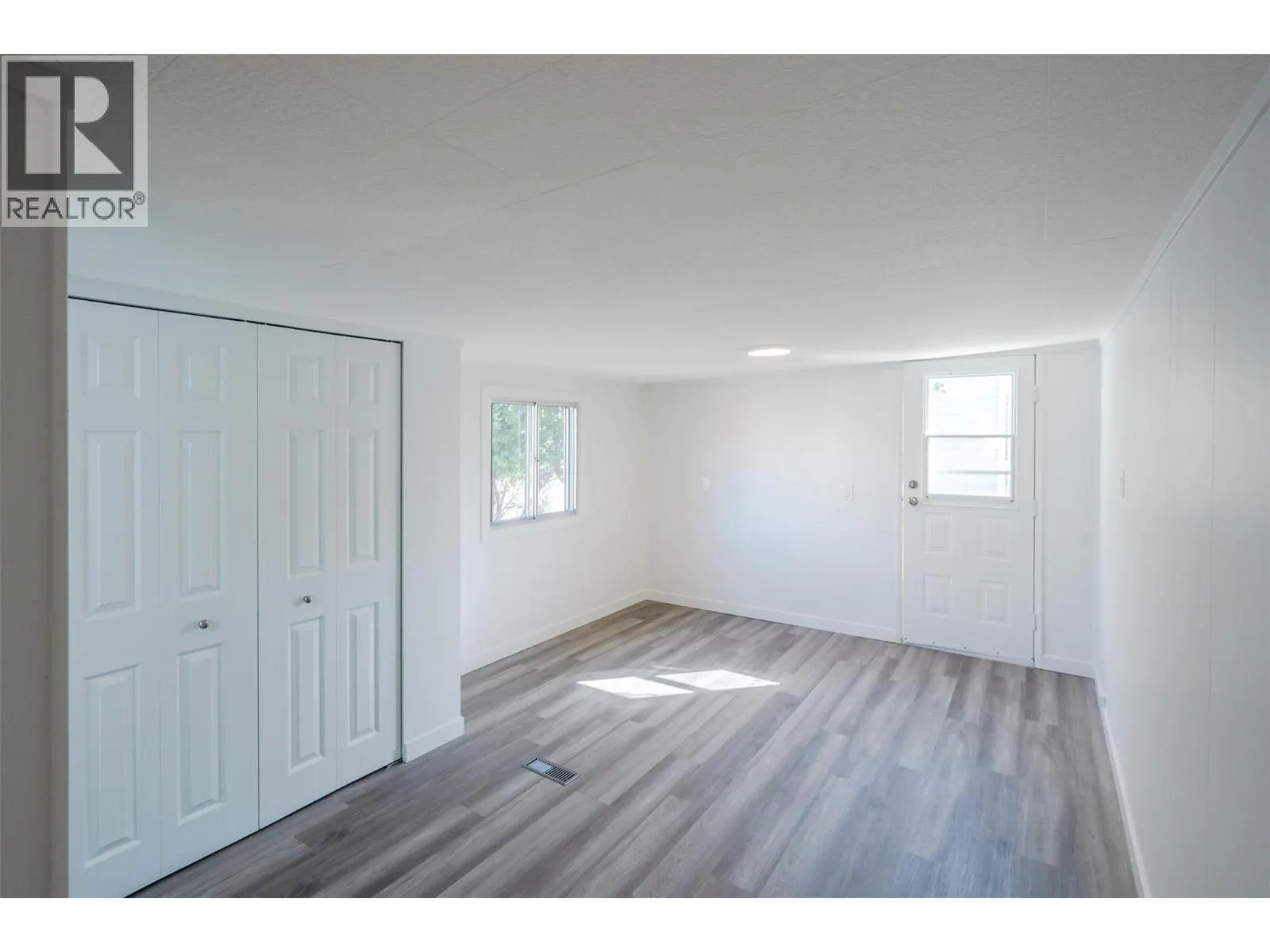 197 Dauphin Avenue Unit# 14