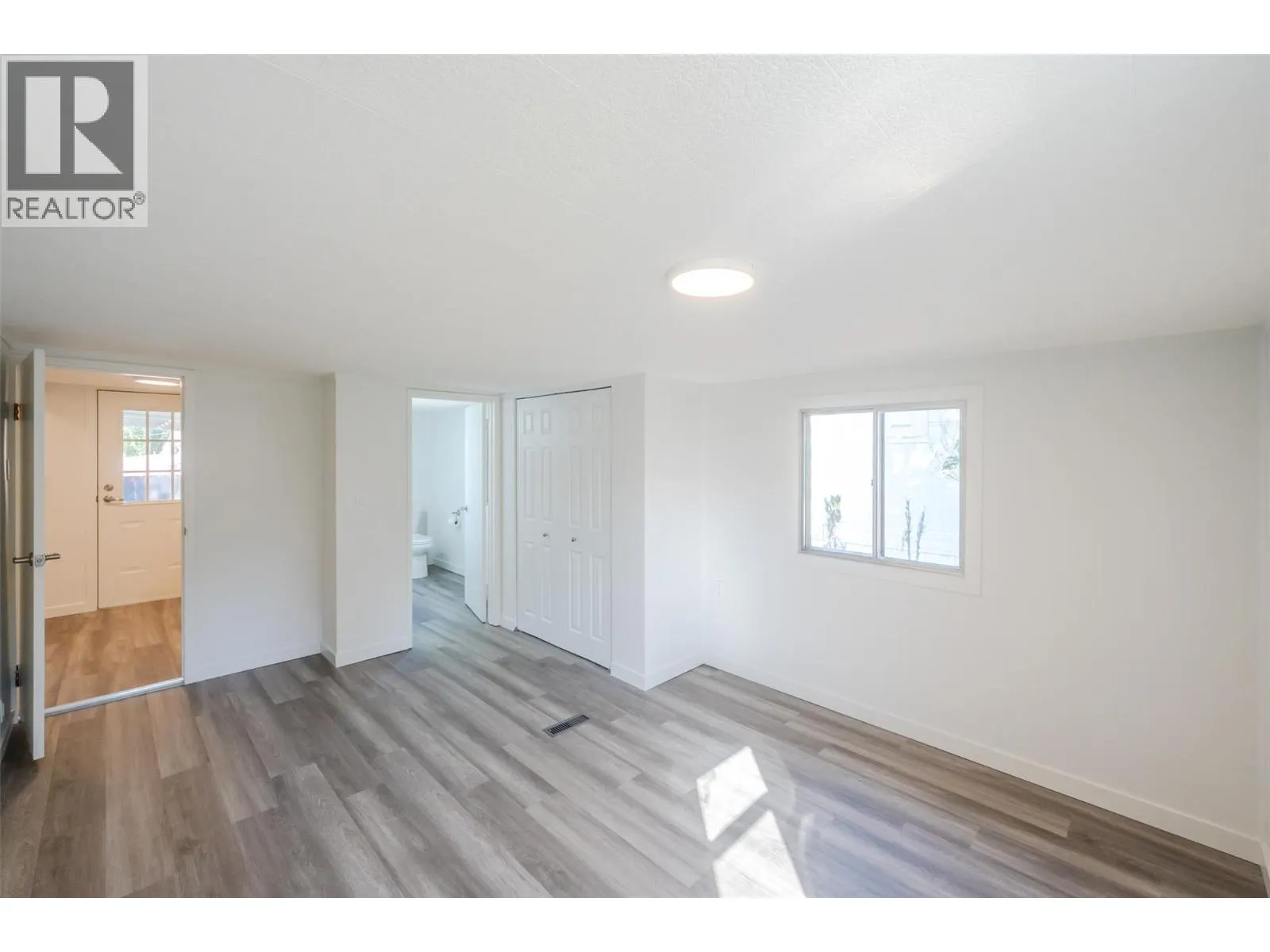 197 Dauphin Avenue Unit# 14