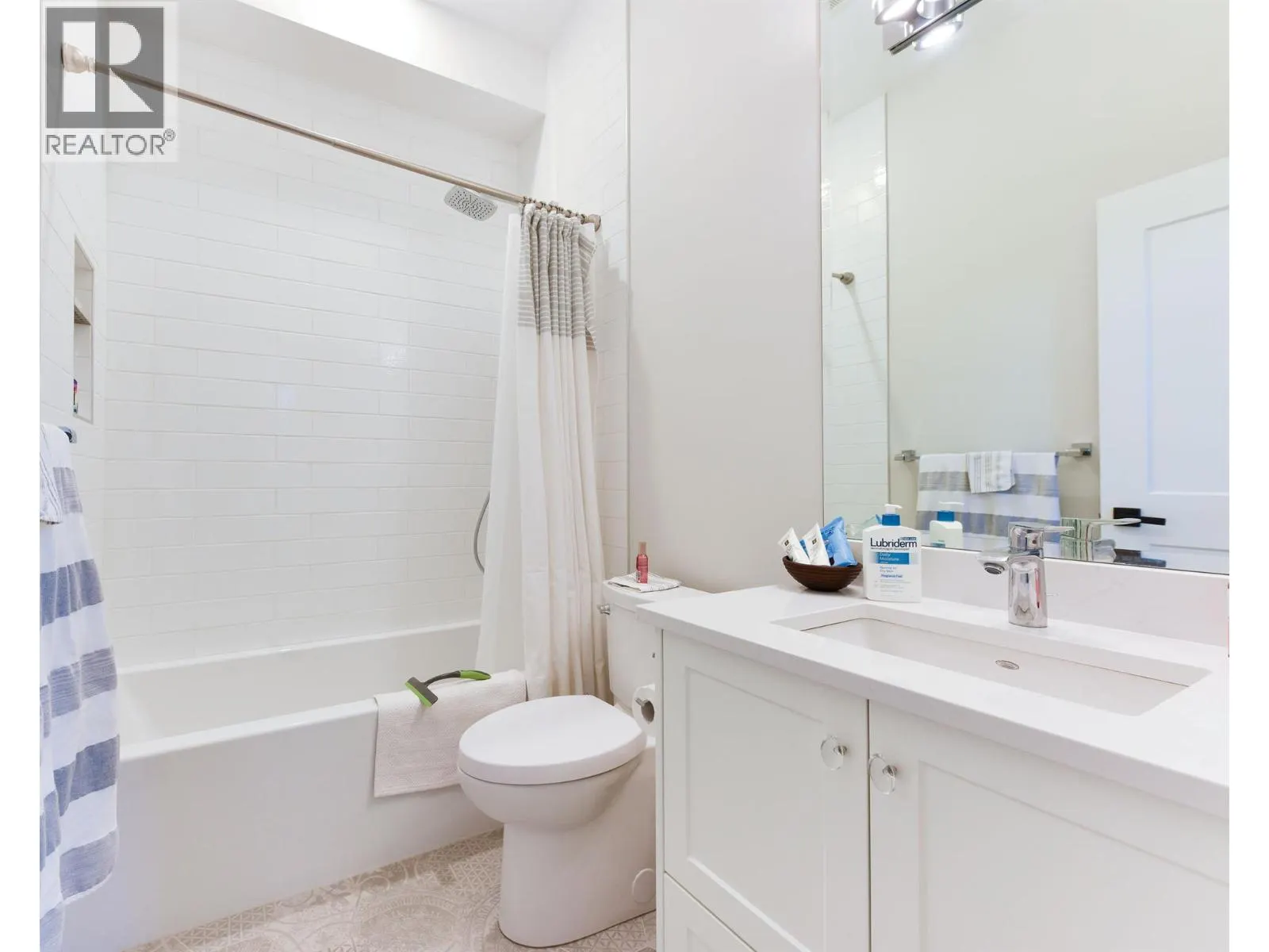 222 Lee Avenue Unit# 101