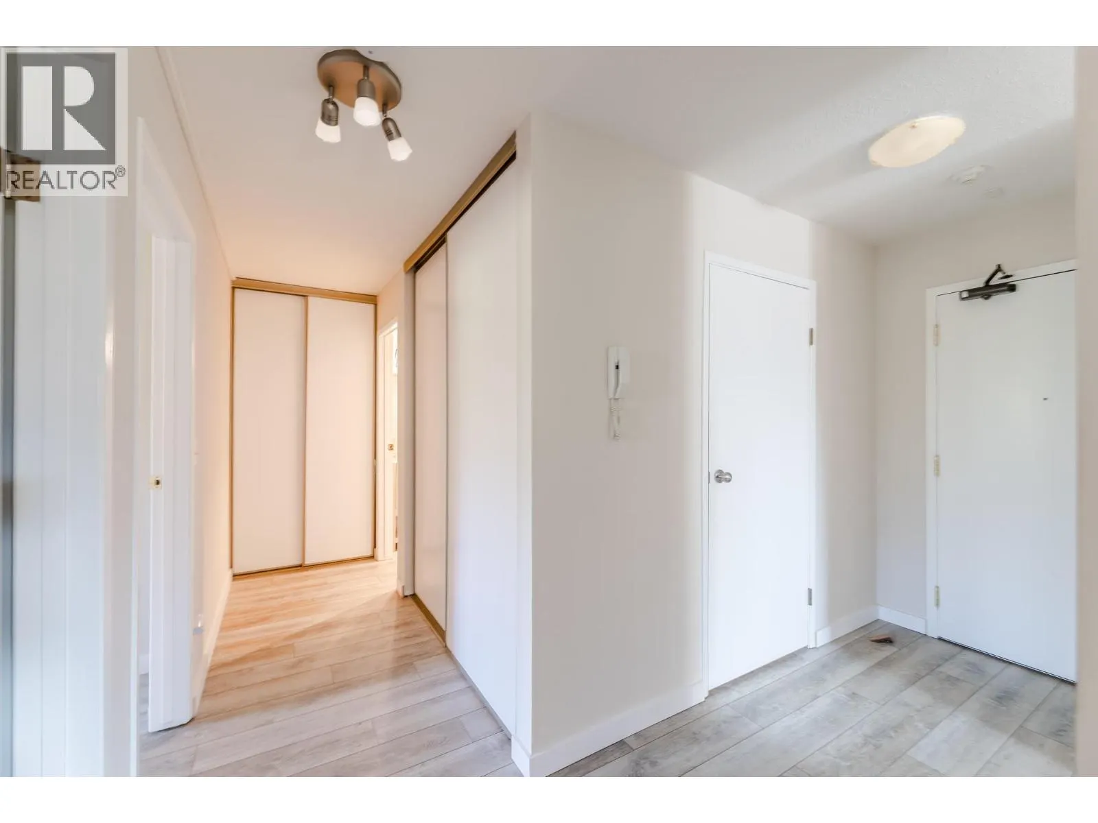 150 Skaha Place Unit# 313