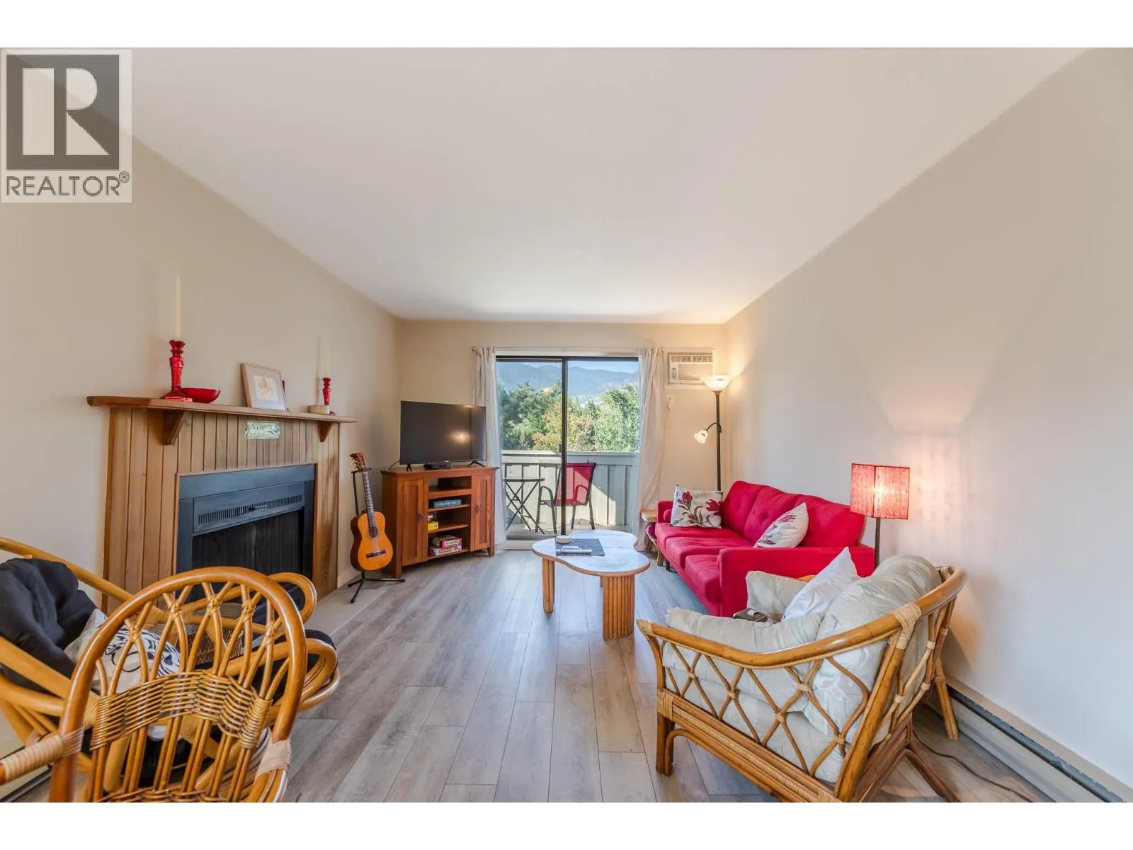 150 Skaha Place Unit# 313