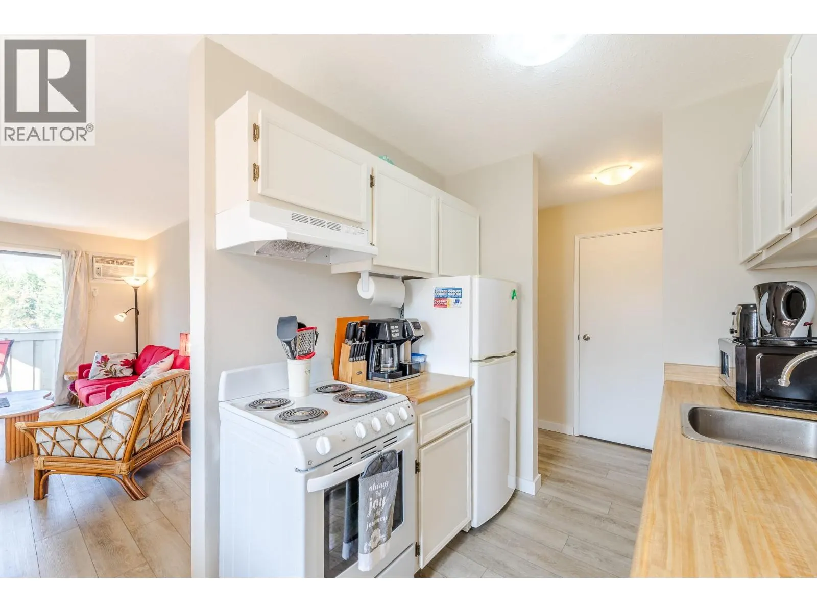 150 Skaha Place Unit# 313