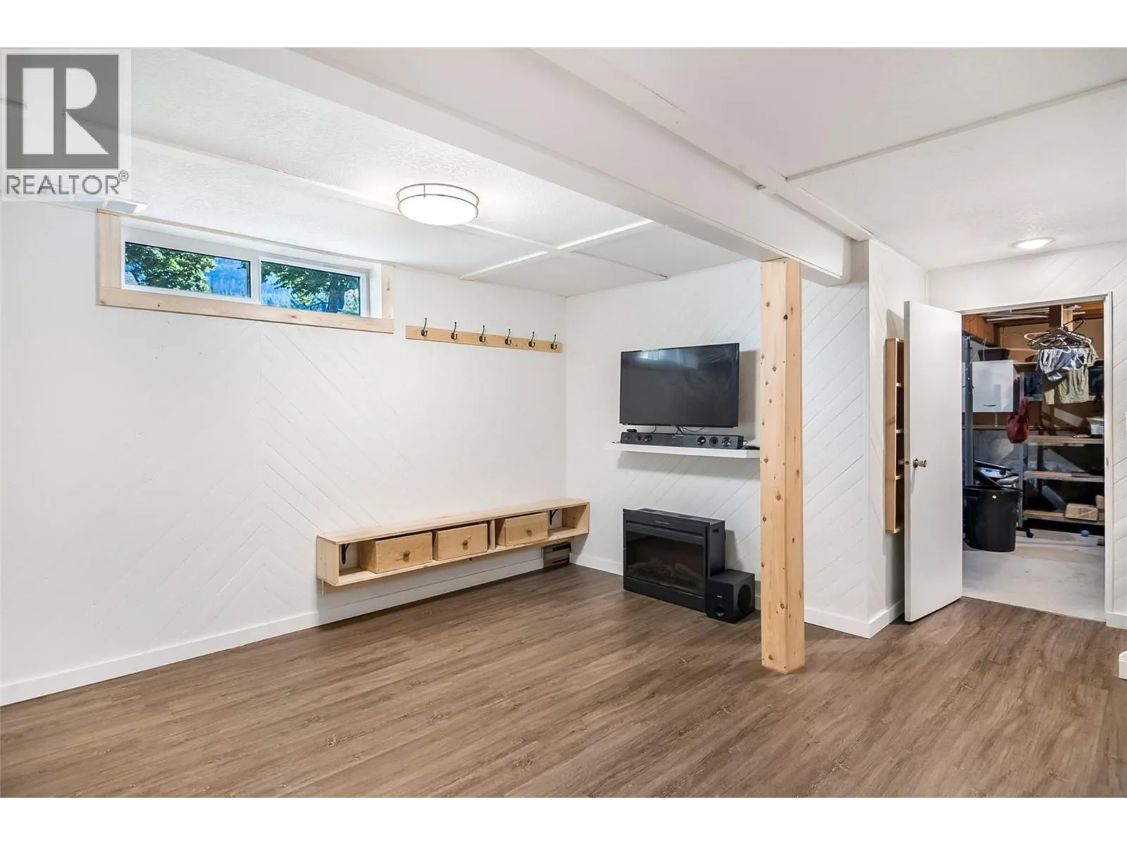 1892 Jade Place