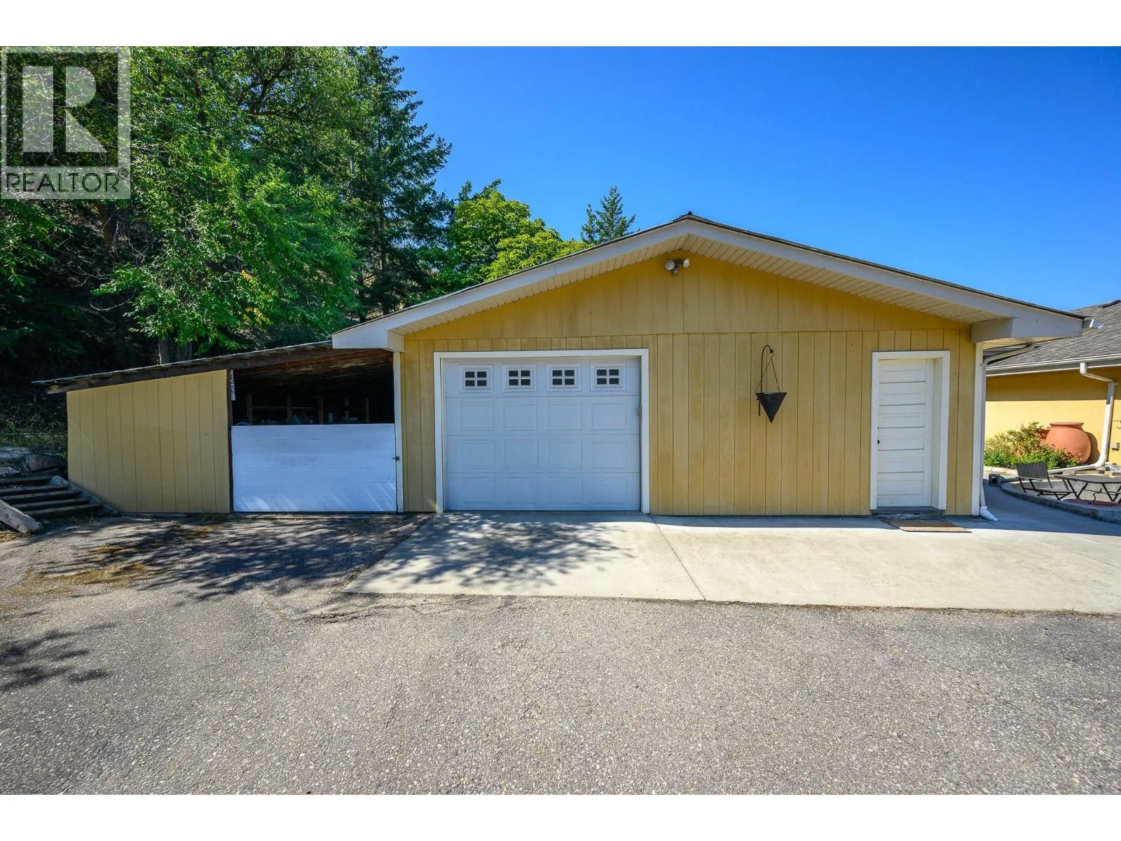 7848 Okanagan Landing Bench Road