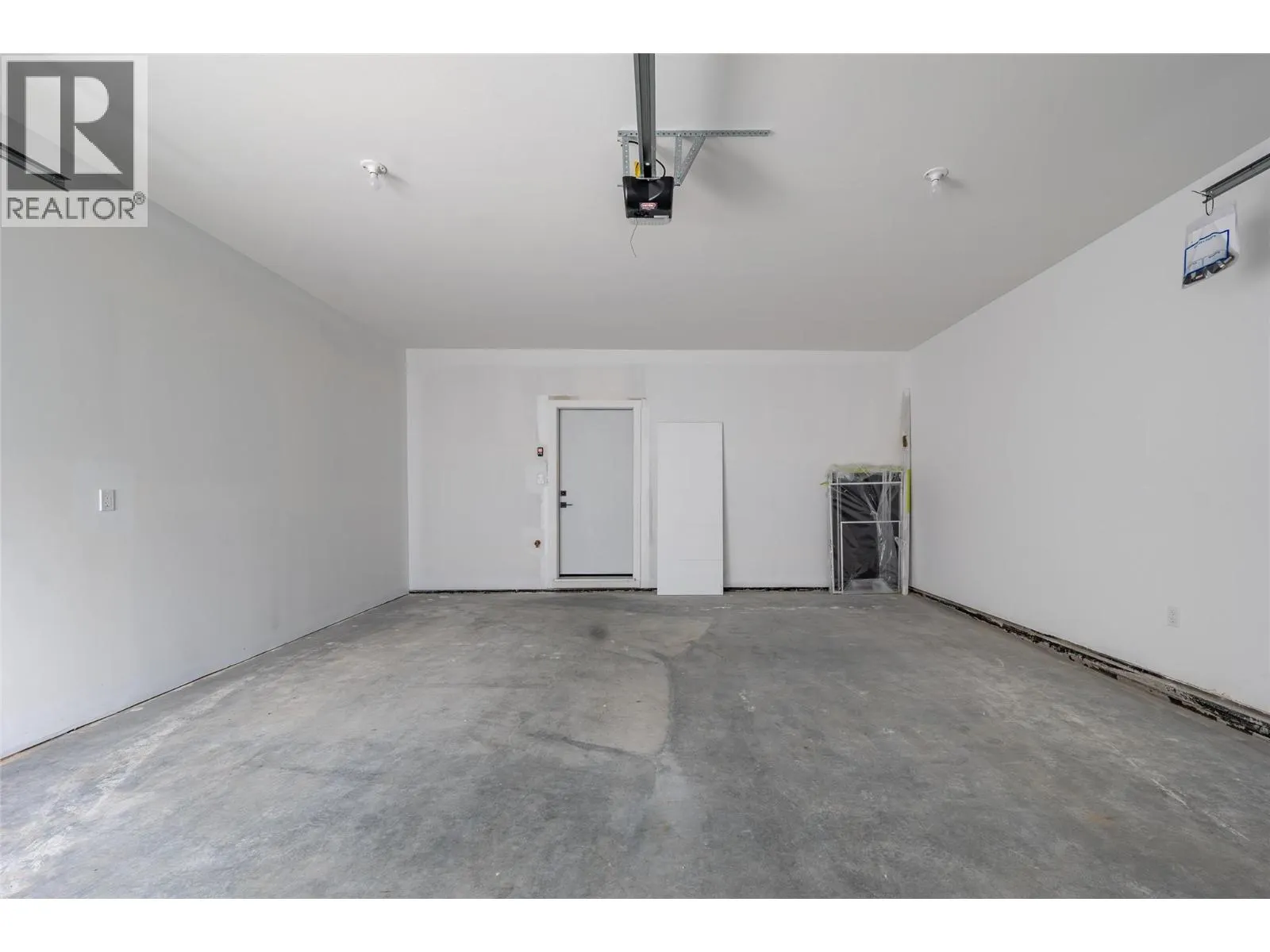 7735 OKANAGAN HILLS Boulevard Unit# 66