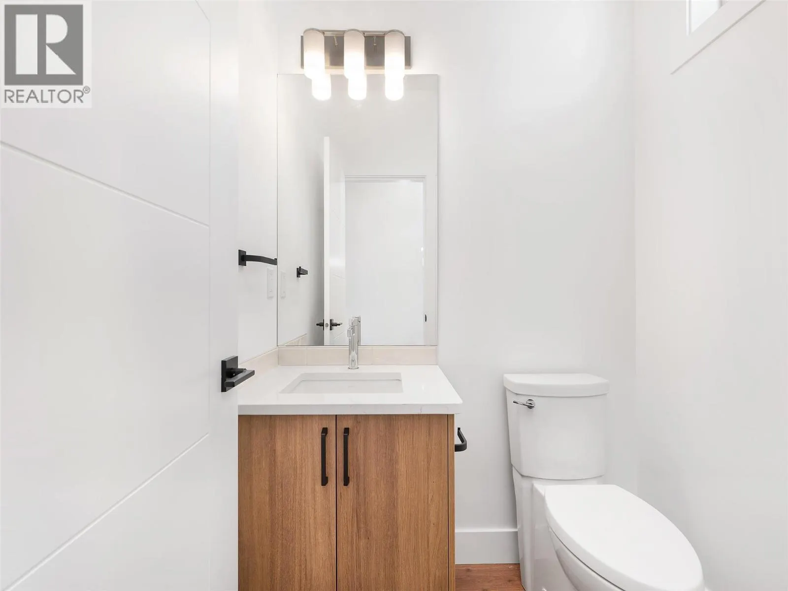 7735 OKANAGAN HILLS Boulevard Unit# 66