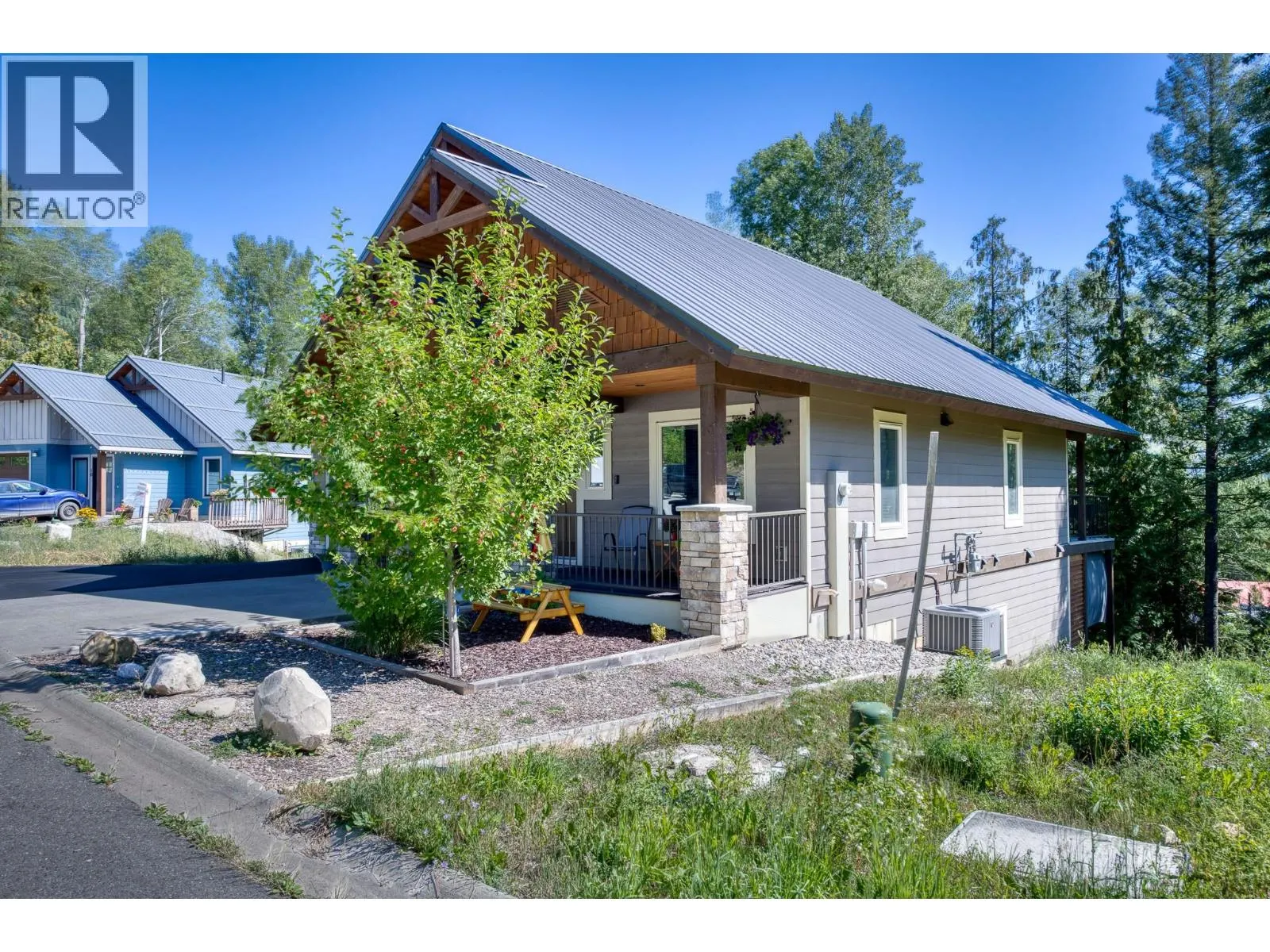 12 Alpine Trail Place
