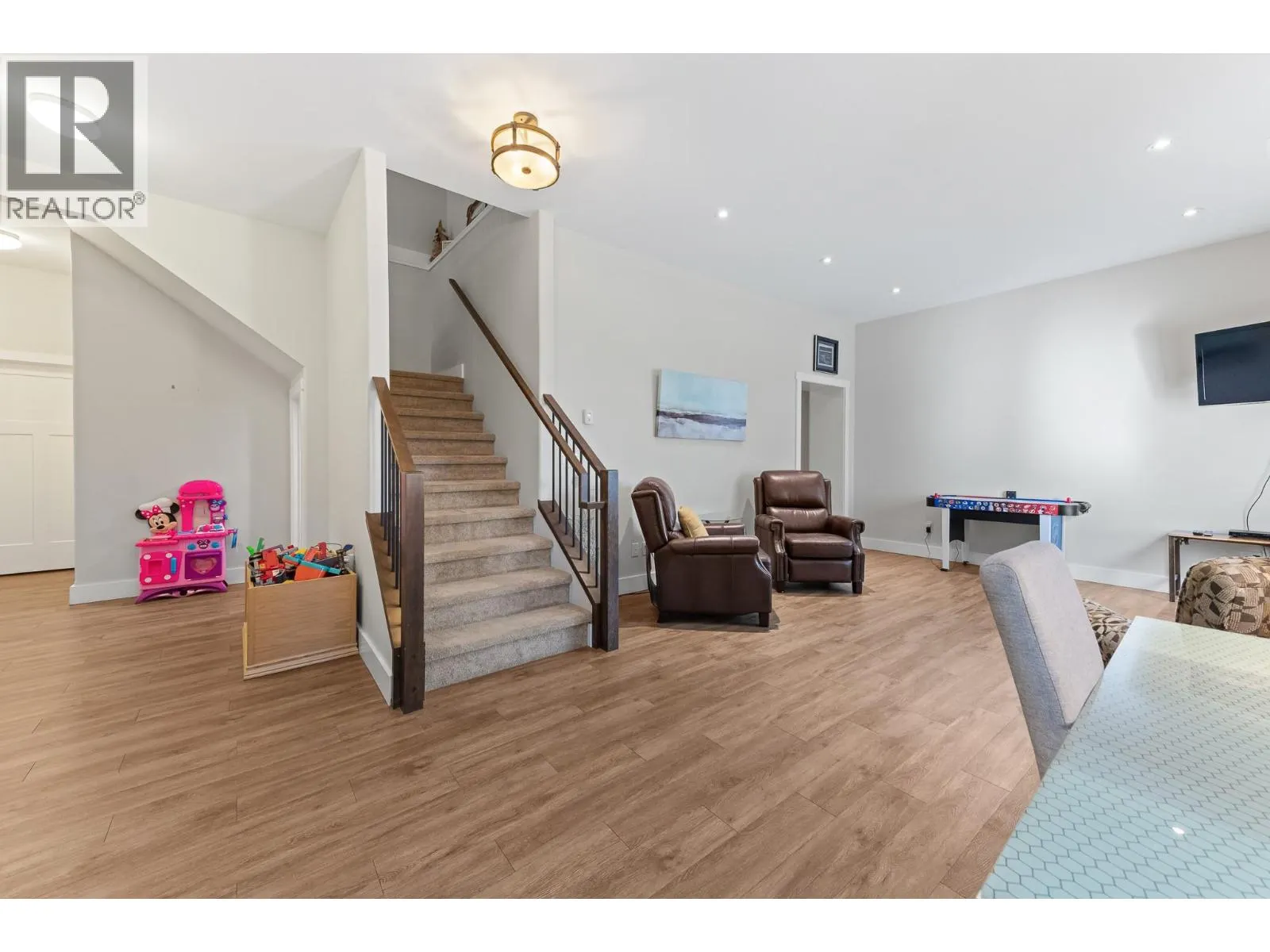 12 Alpine Trail Place