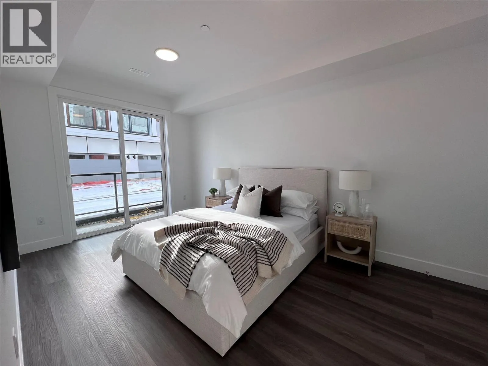 2100 CAMPBELL Road Unit# 170