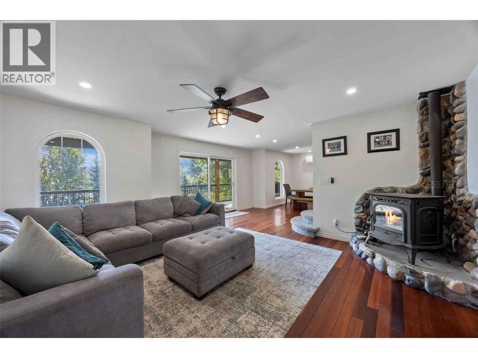 3060 MAQUINNA Road