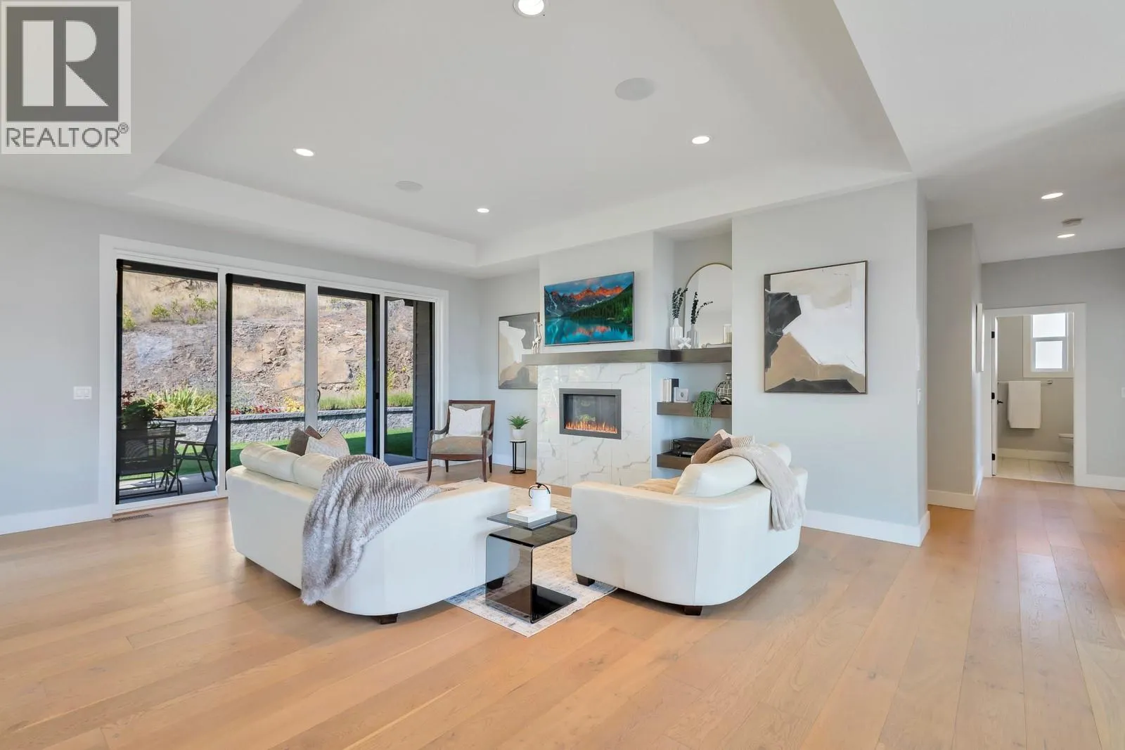 2594 Crown Crest Drive