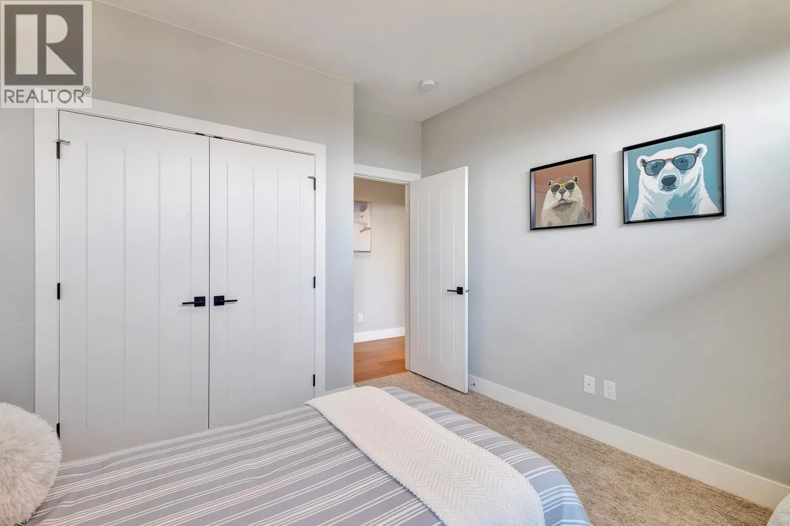 2594 Crown Crest Drive