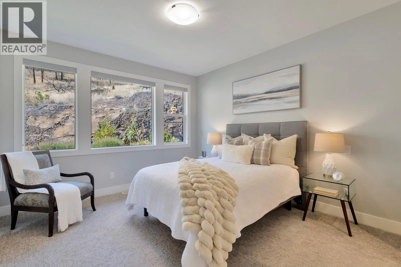 2594 Crown Crest Drive