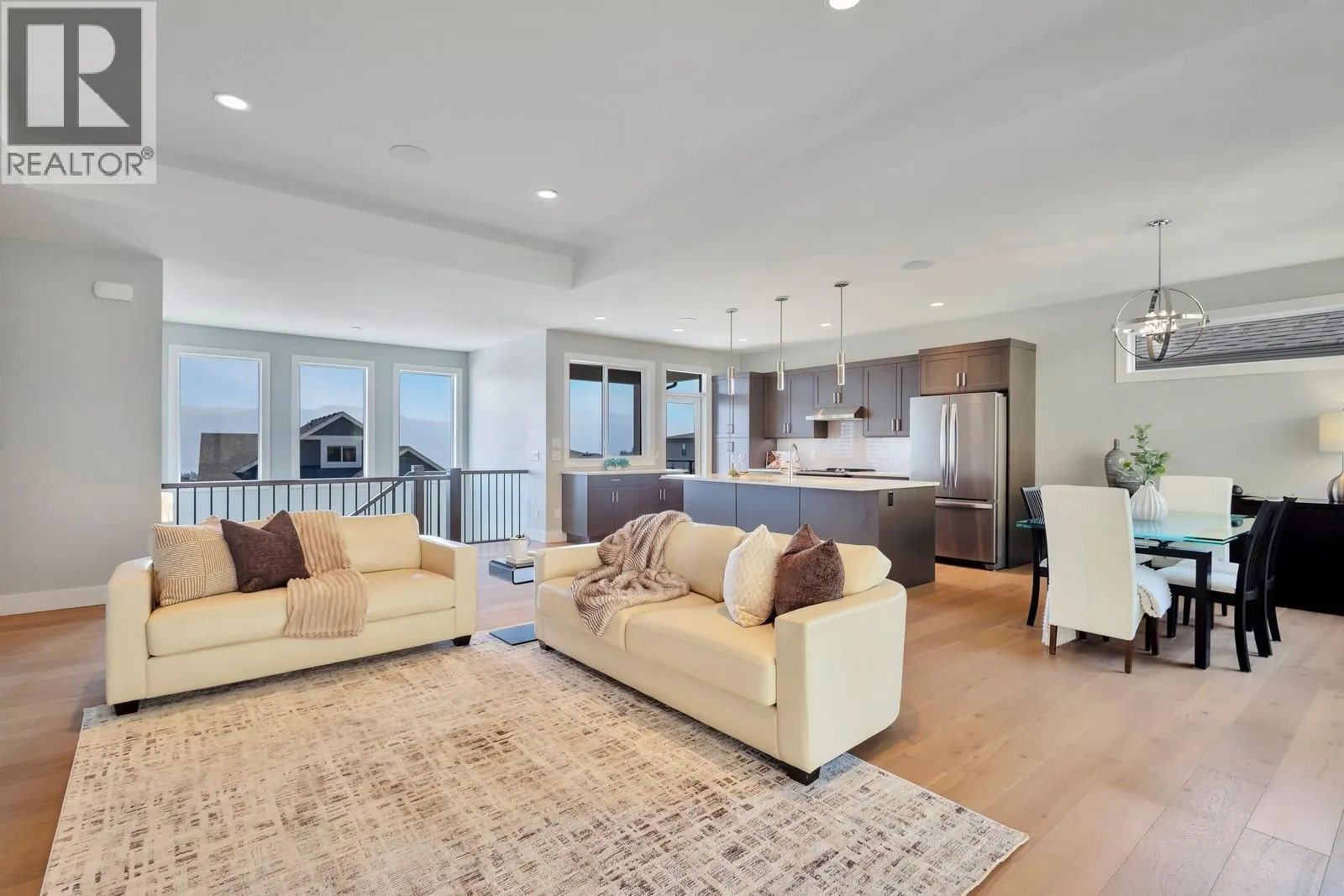 2594 Crown Crest Drive
