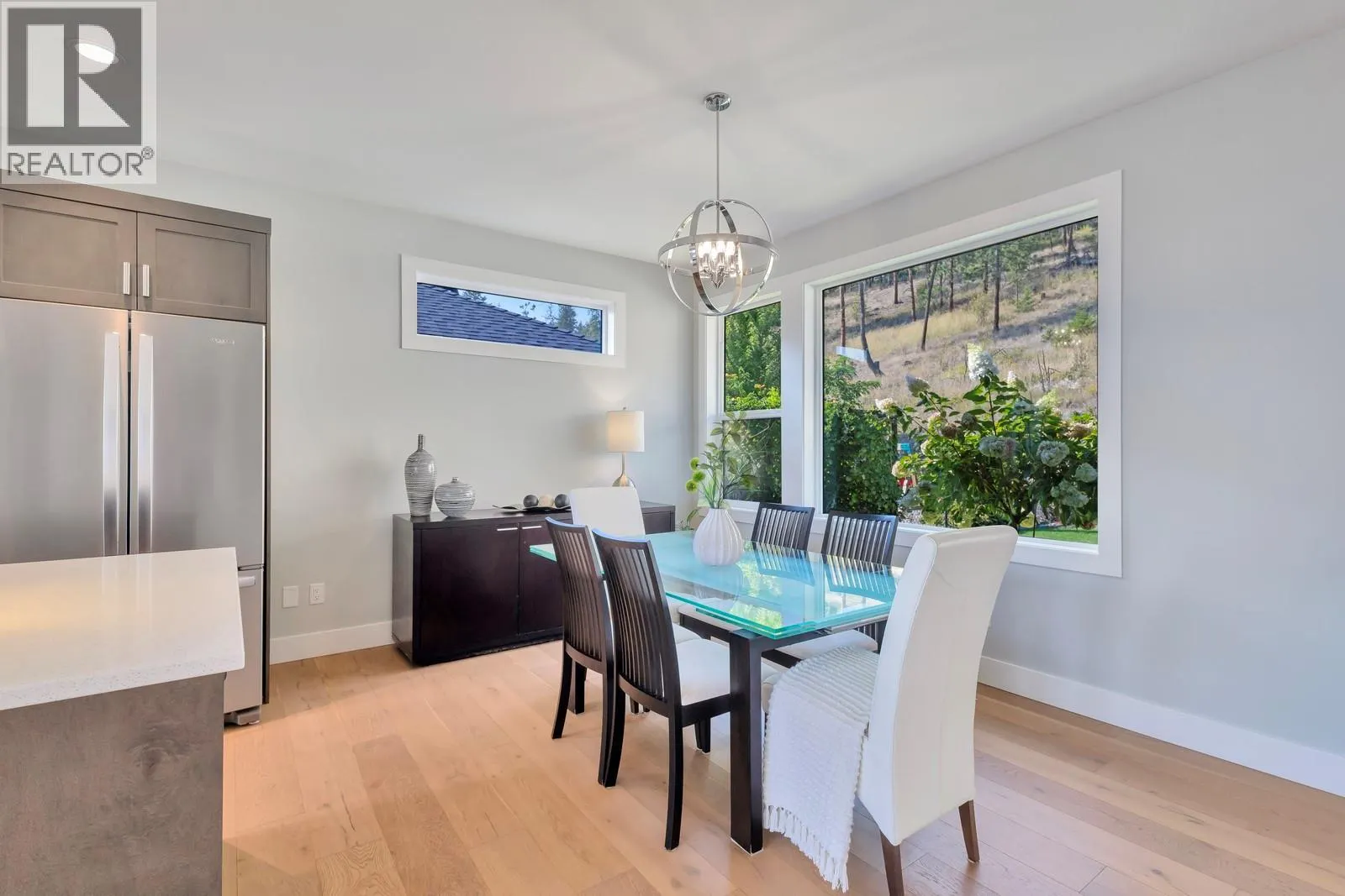 2594 Crown Crest Drive