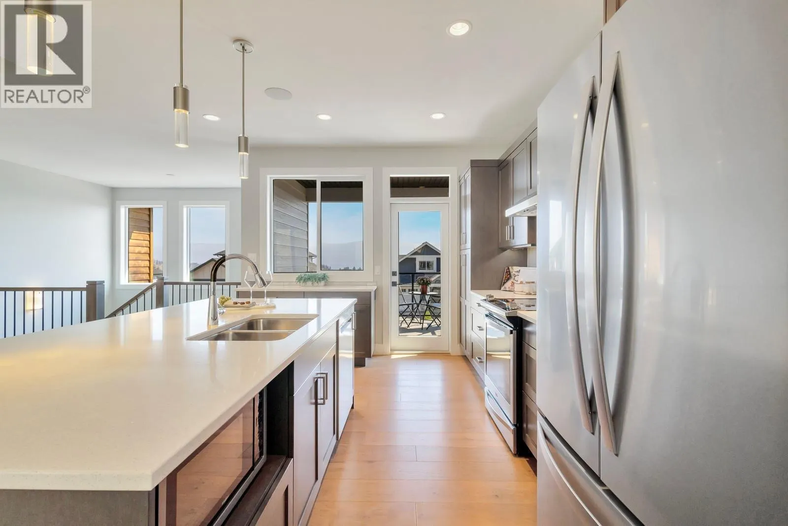 2594 Crown Crest Drive