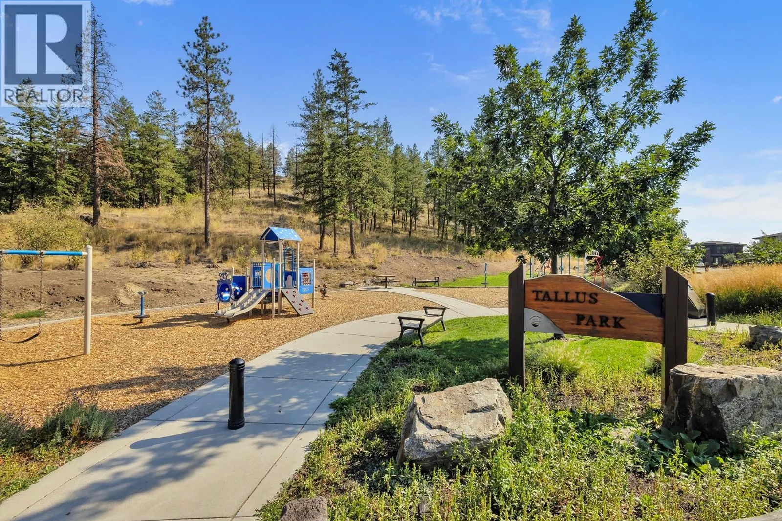 2594 Crown Crest Drive