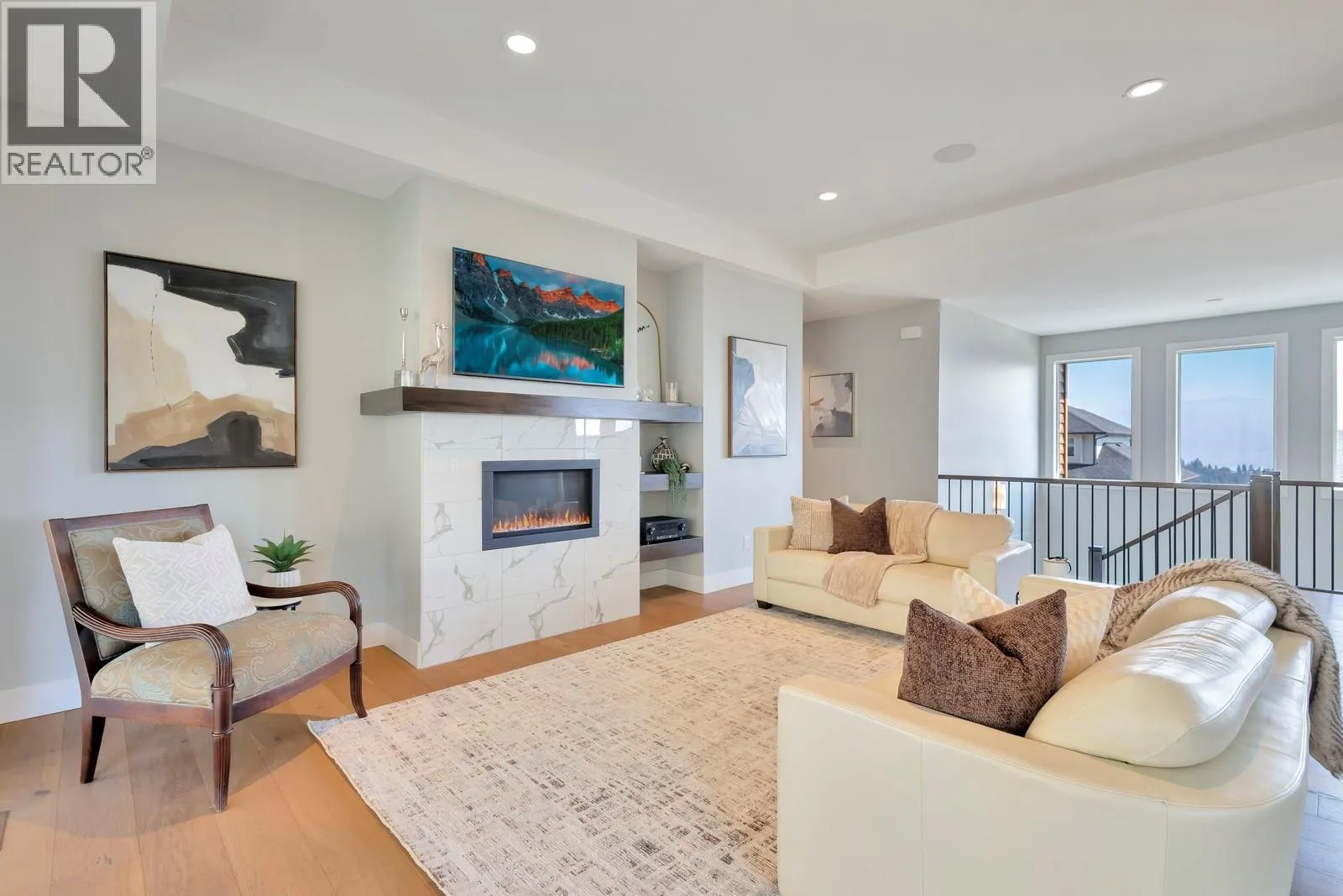 2594 Crown Crest Drive