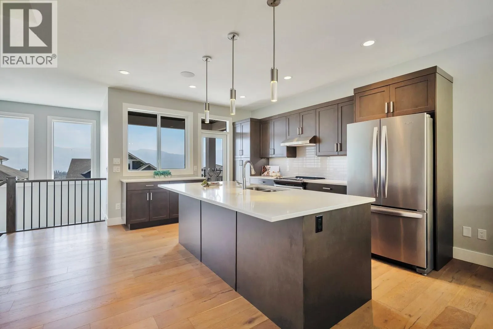 2594 Crown Crest Drive