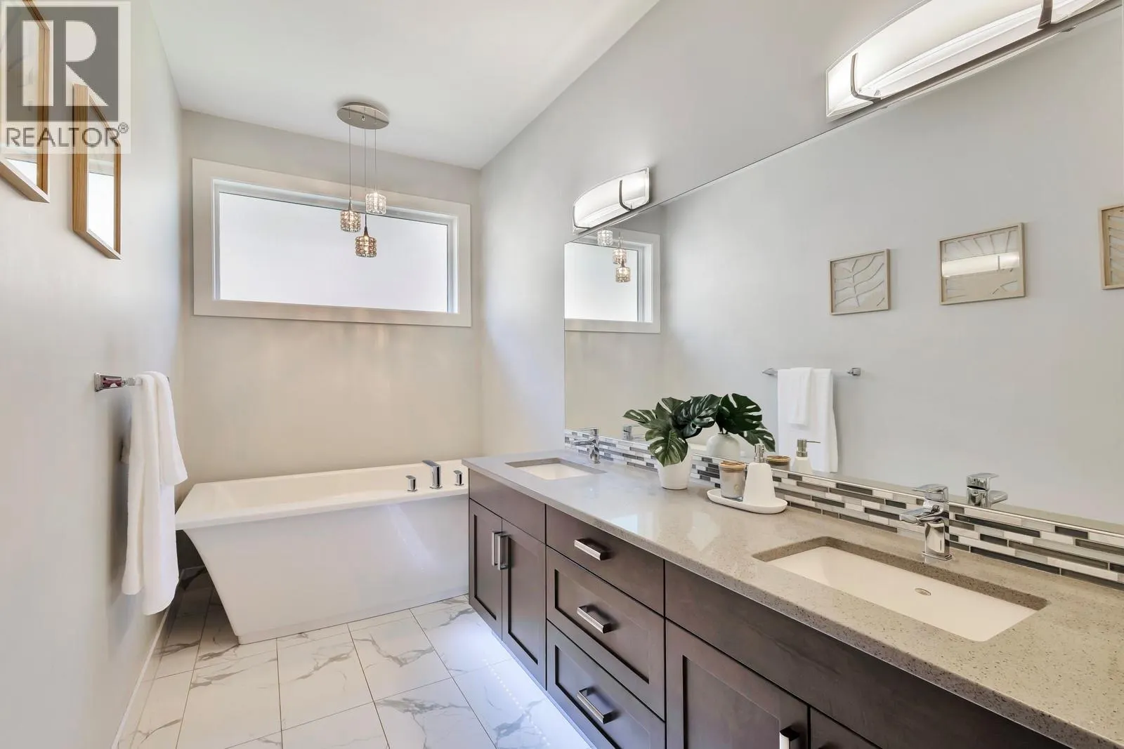 2594 Crown Crest Drive