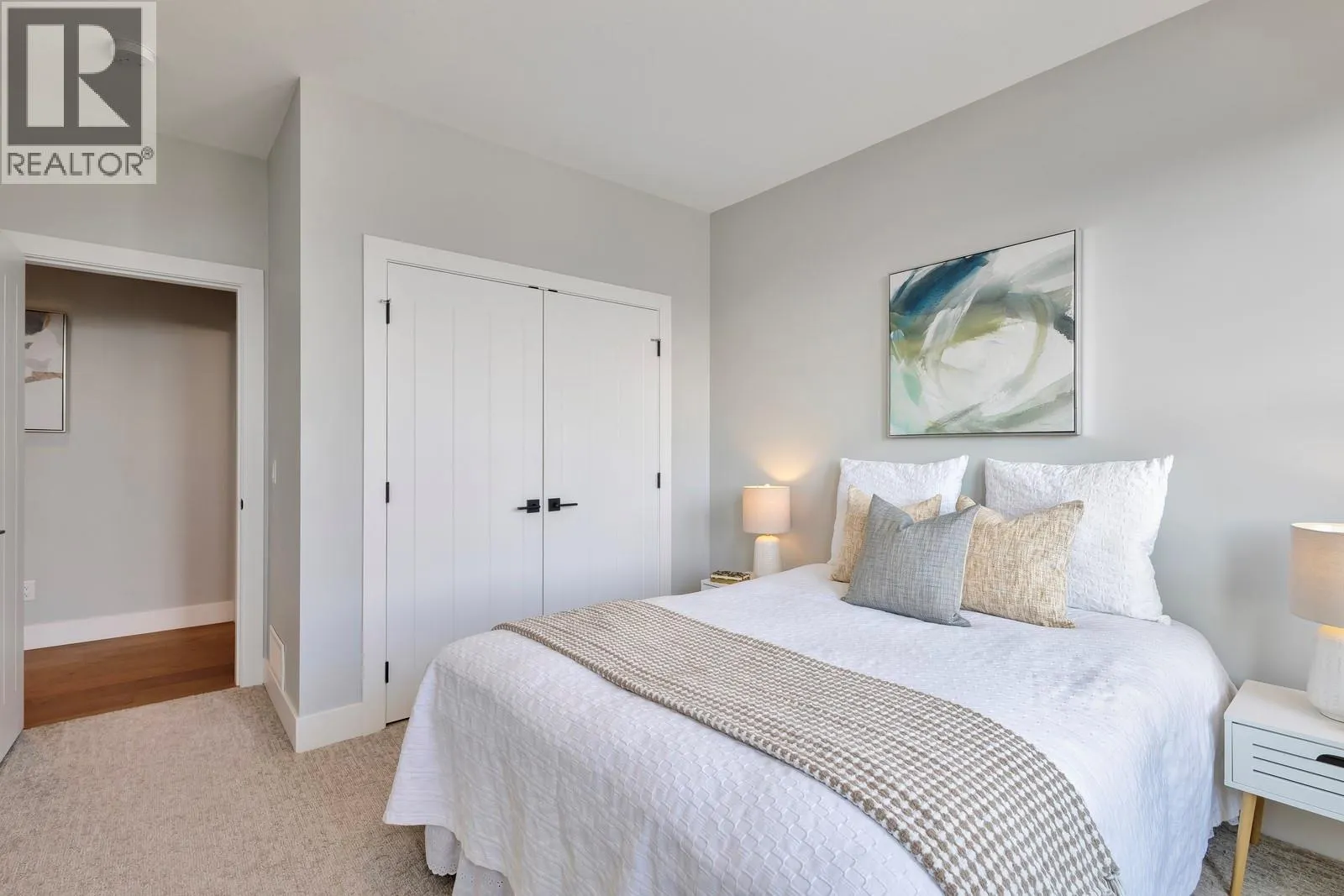 2594 Crown Crest Drive