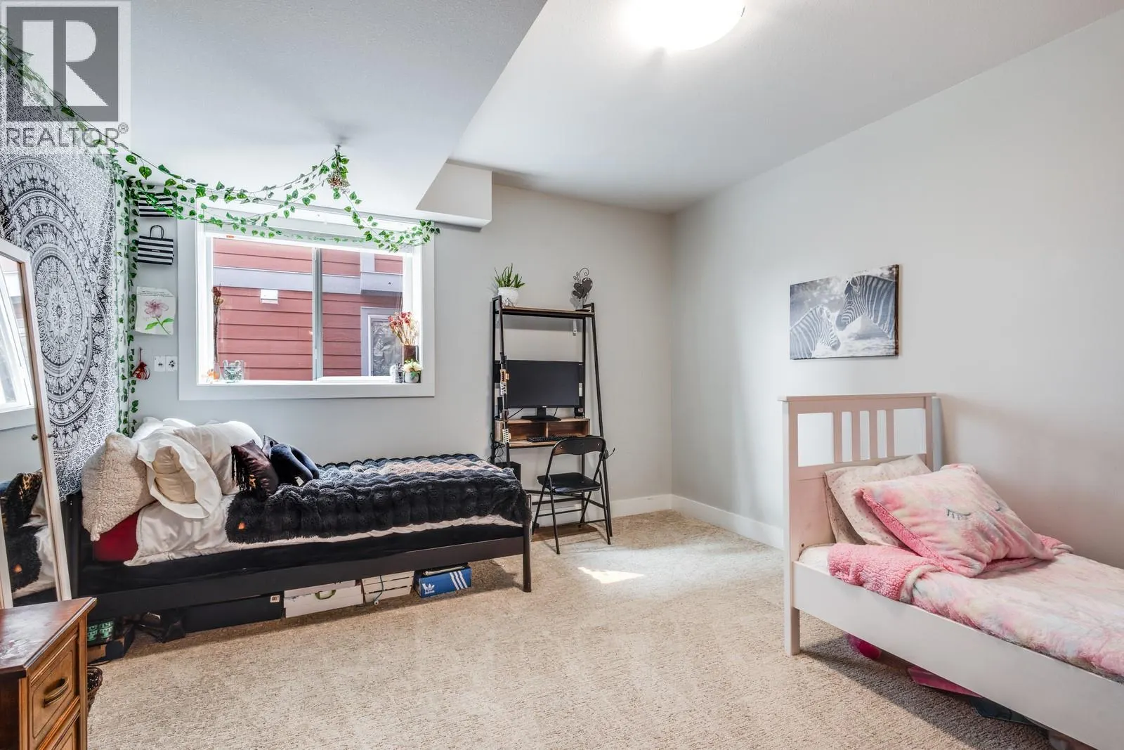 2594 Crown Crest Drive