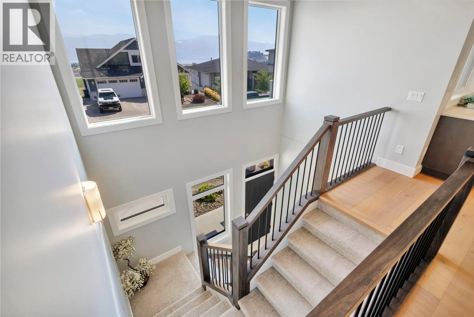 2594 Crown Crest Drive