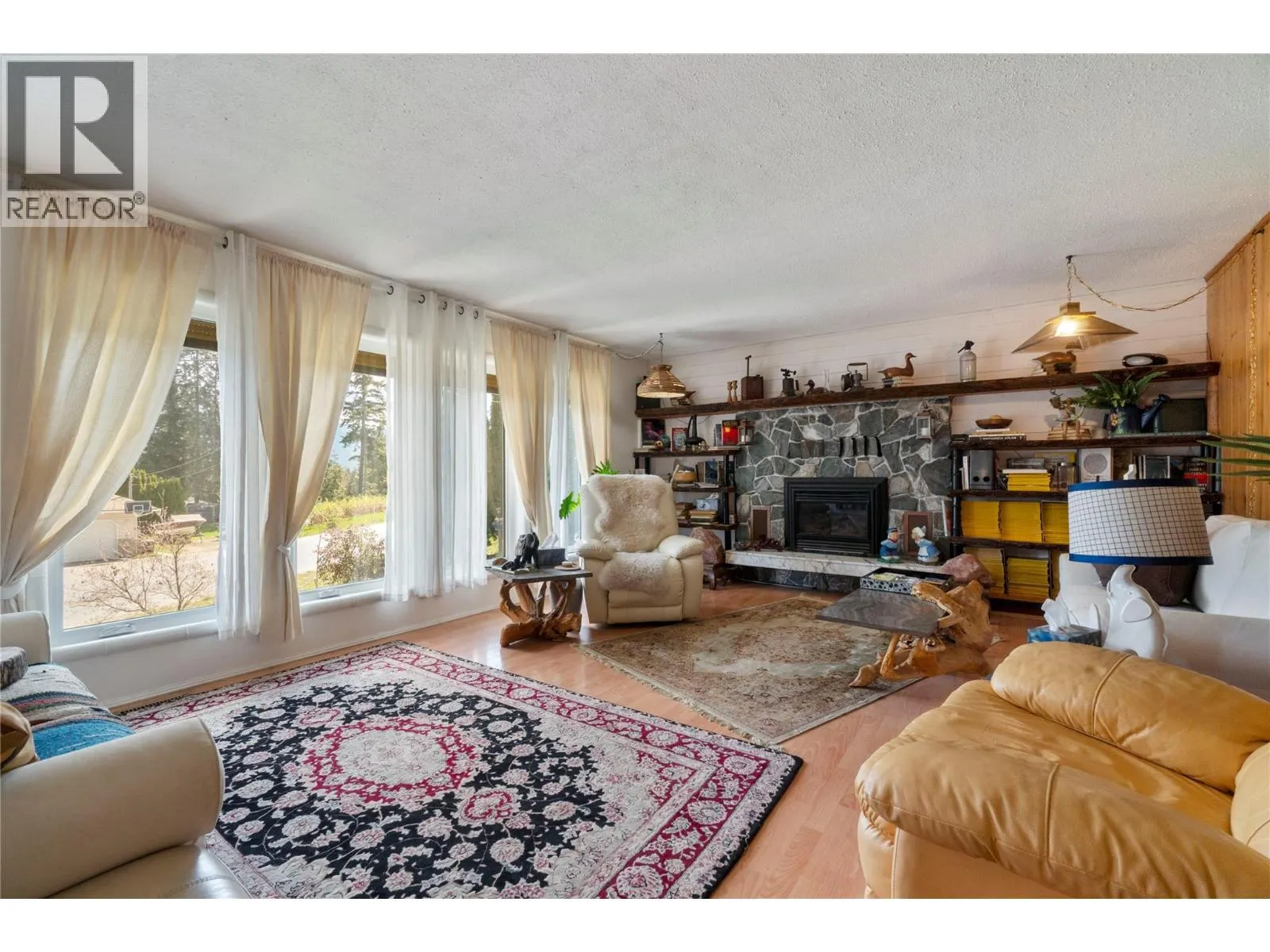 2363 Forest Drive