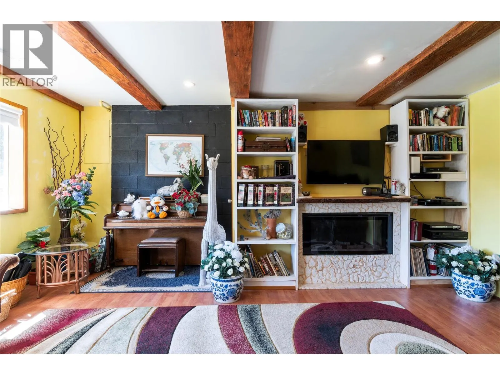 2363 Forest Drive