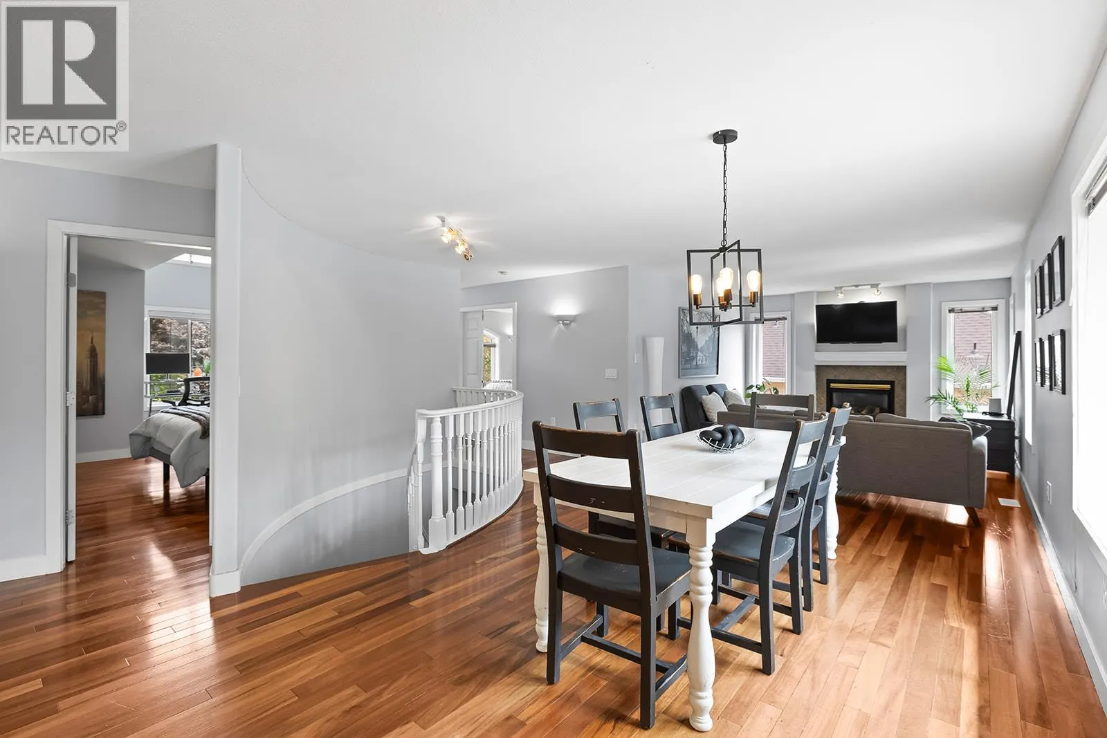 1687 Spruceglen Drive