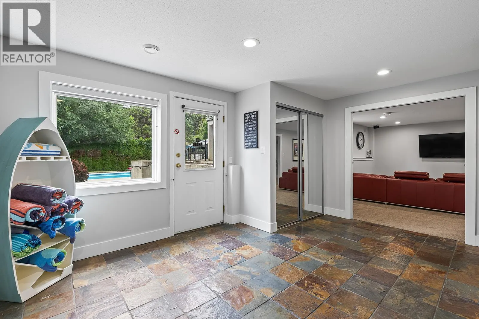 1687 Spruceglen Drive
