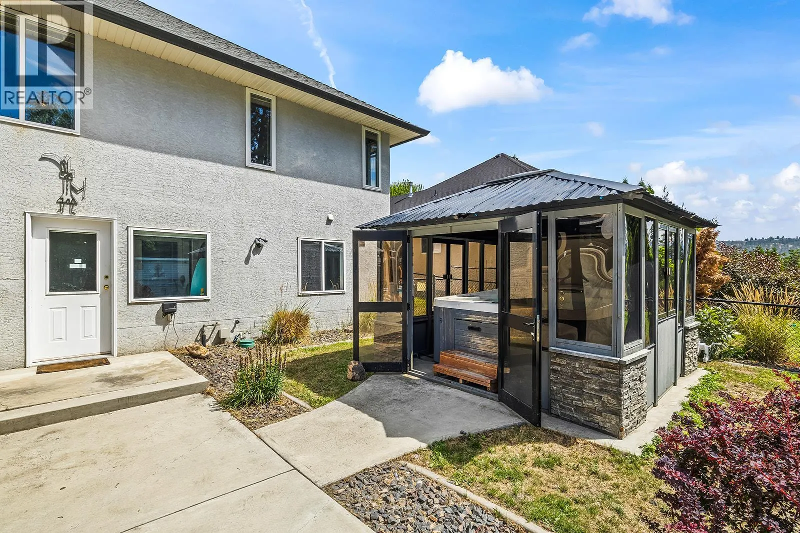 1687 Spruceglen Drive