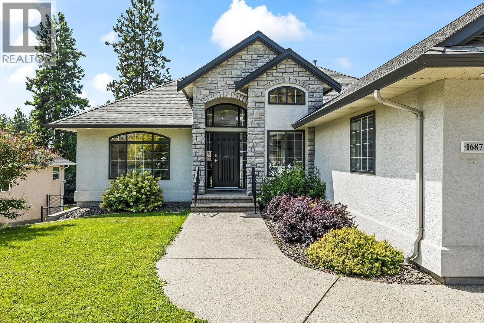 1687 Spruceglen Drive