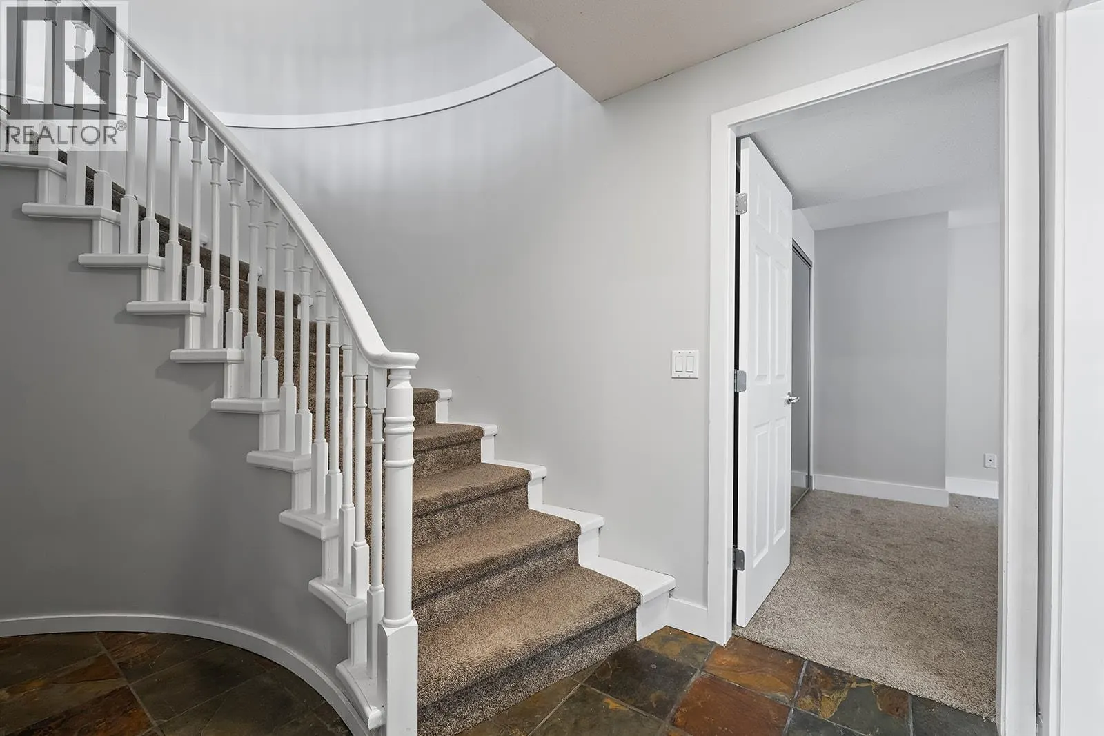 1687 Spruceglen Drive